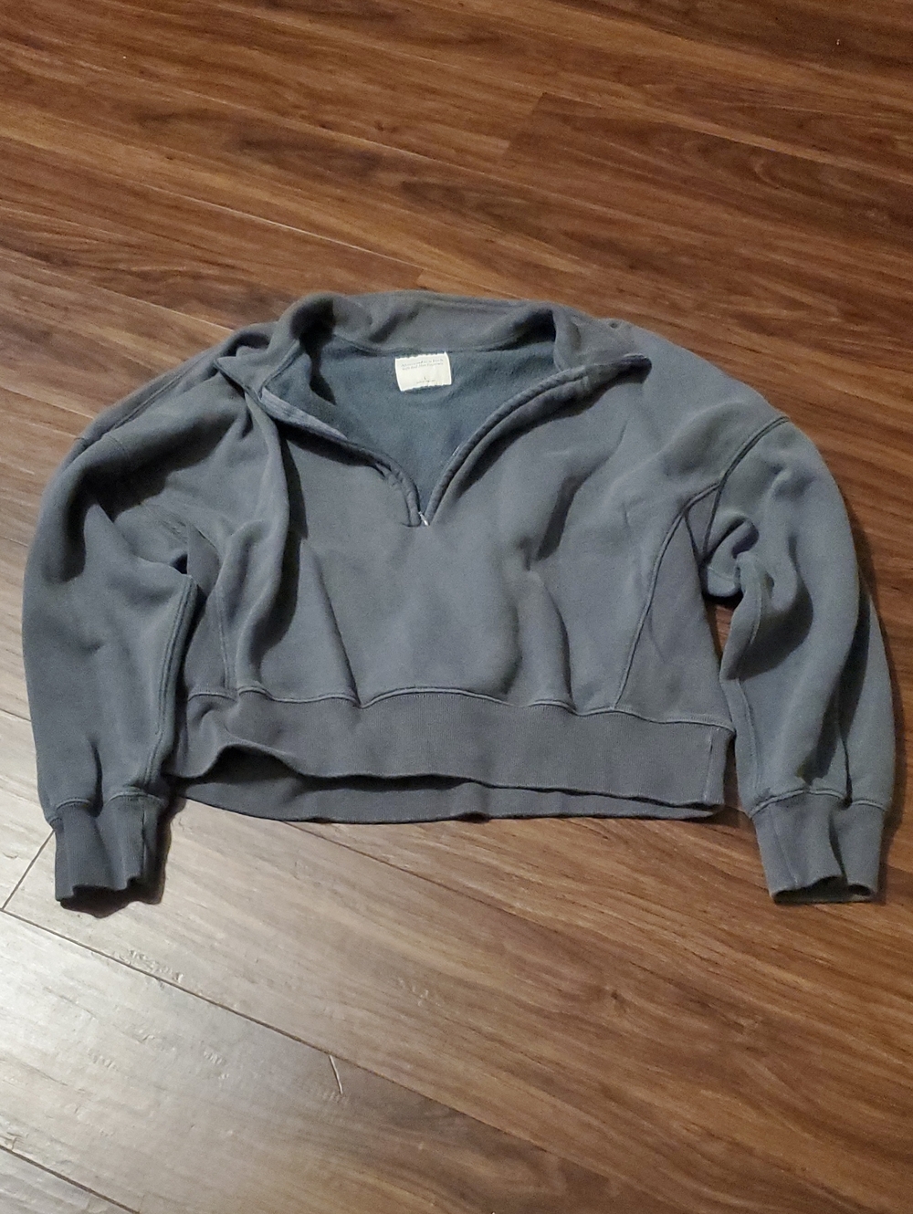 Abercrombie & Fitch Soft Max Essentials Cropped Quarter-Zip Sweatshirt - Gray